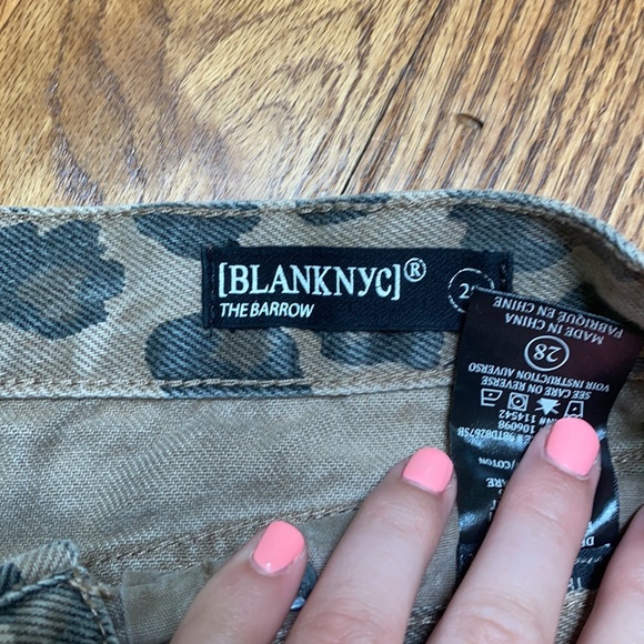 Blank NYC jean shorts - Picture 4 of 4